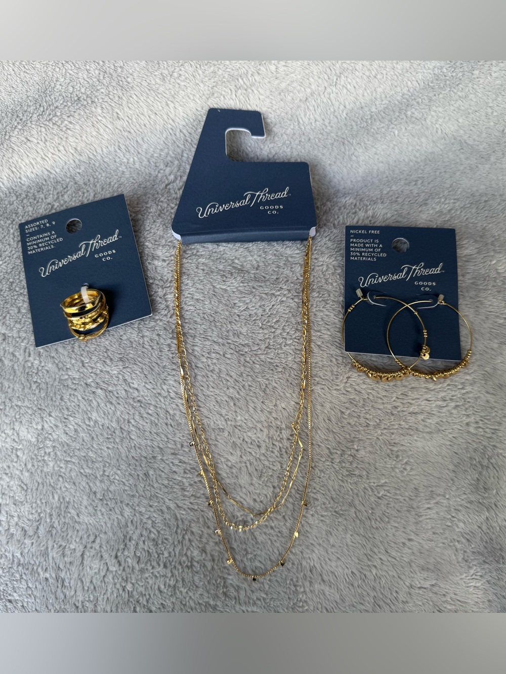 Lot of 7 Universal Thread Jewelry Gold Toned Jewelry Necklaces Rings Earrings